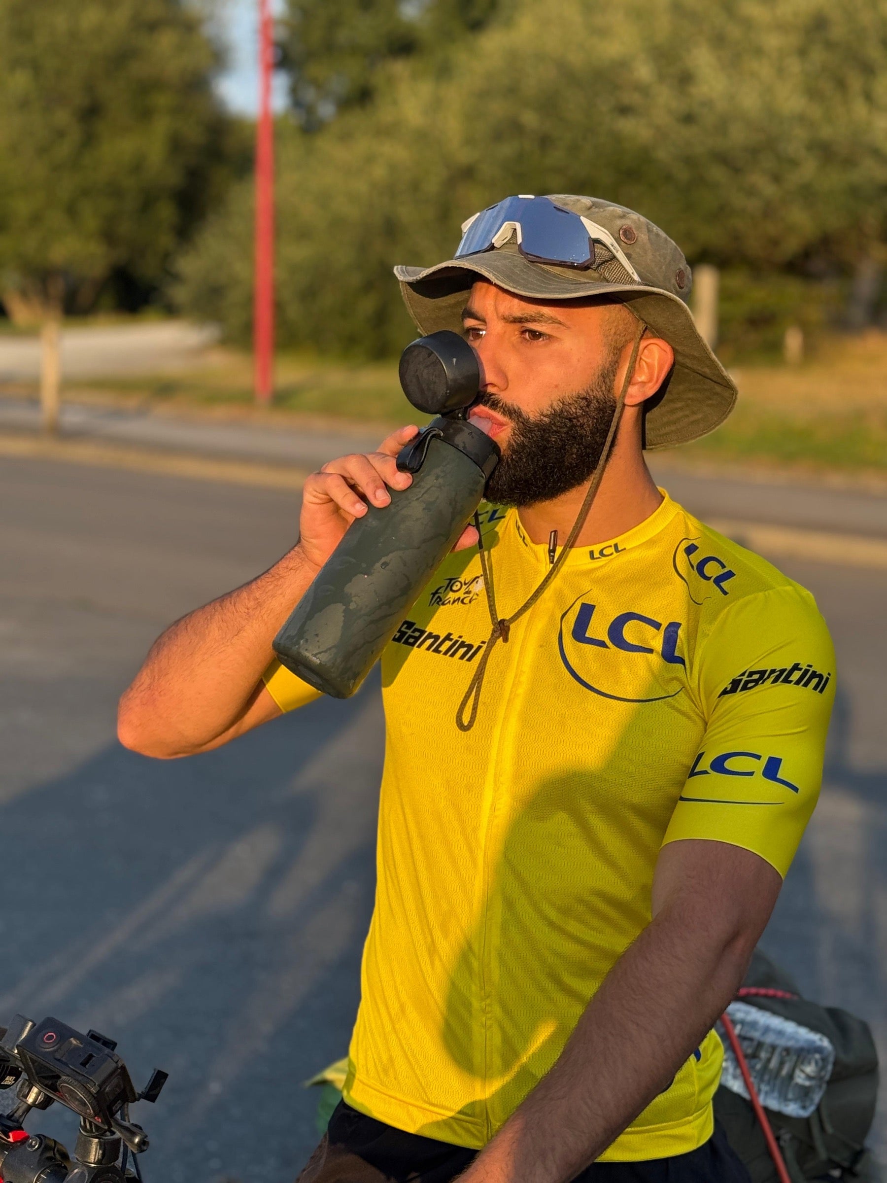 Une pause avec HYNØX pendant une sortie à vélo
